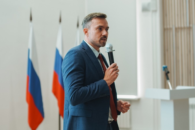 Файл:Palatnikov D.E..jpg